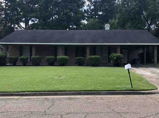 4935 Laurel Oak Dr, Jackson, MS 39212