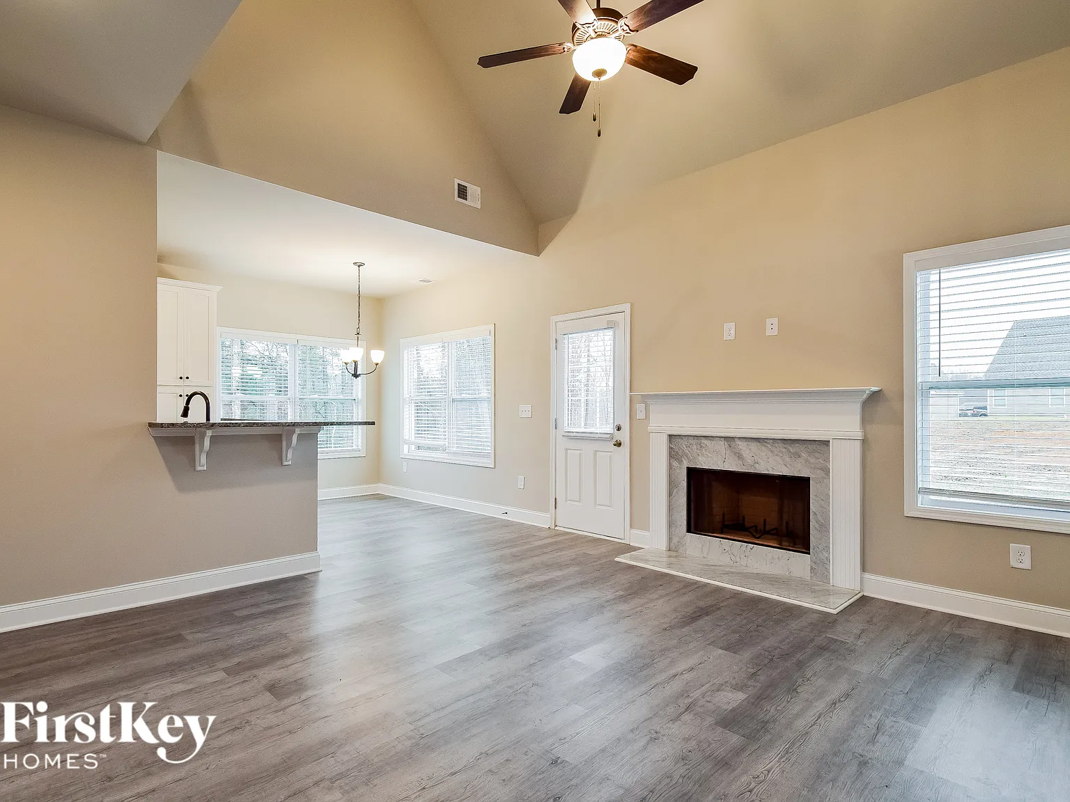 4 bed, 2.5 bath, 1850 sqft, $2,360 — Photo 3