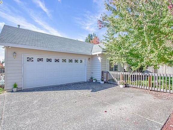 4th image of 1108 NW 148th Cir