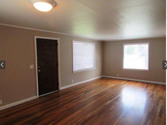 4th image of 2125 W Central Ave