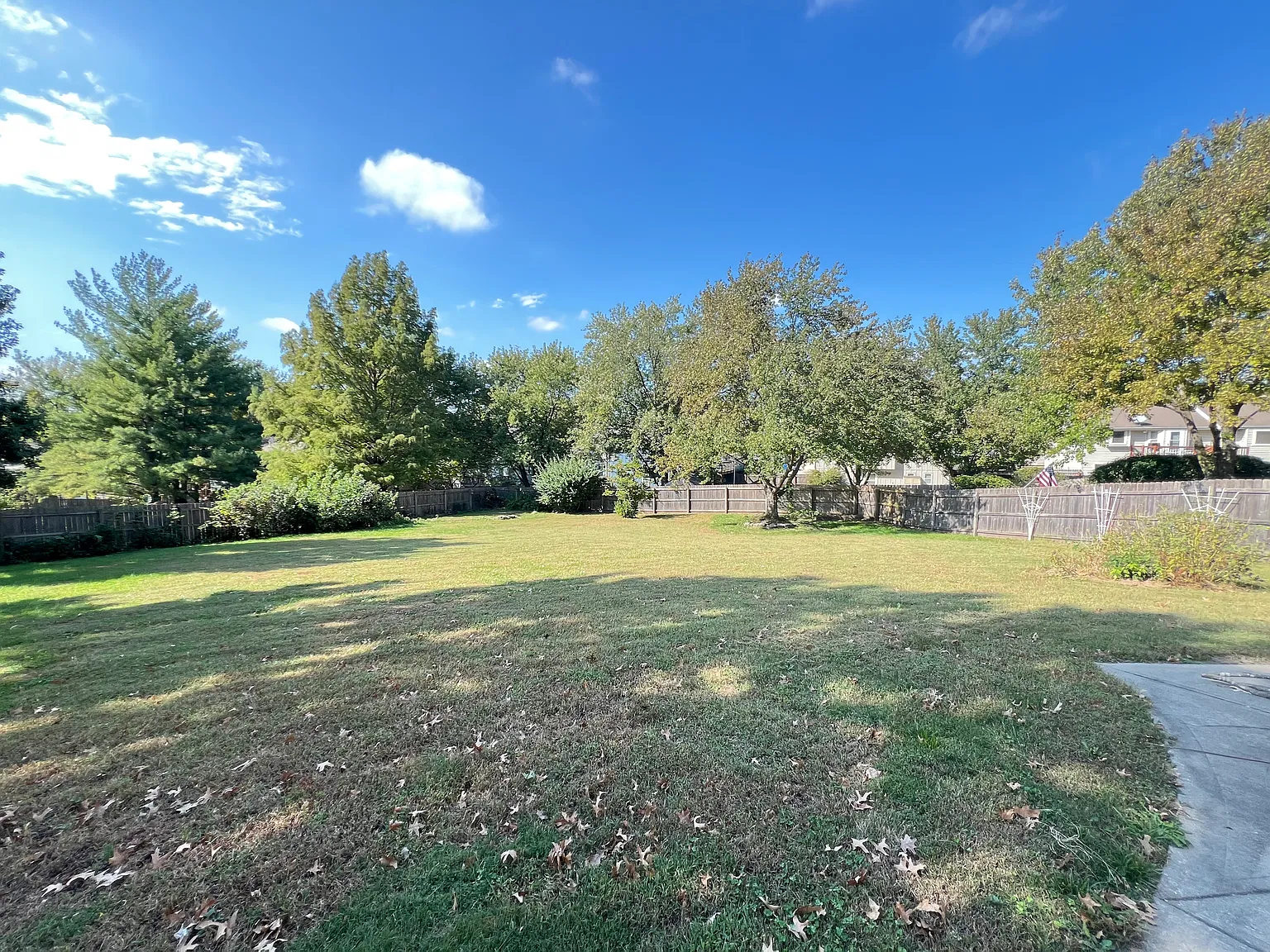 5 bed, 2276 sqft, $2,875 — Photo 3