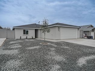 908 W Oregon Ave, Ridgecrest, CA 93555