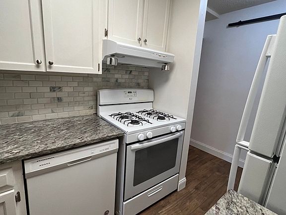 4th image of 44 Shrewsbury Green Dr Unit B