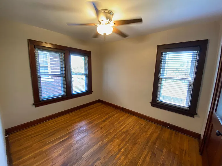 E 15th Ave 425-427 TNB — Photo 12