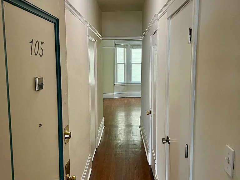 1105 Bush Street — Photo 1