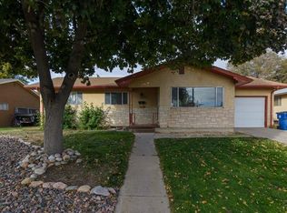 21 Loyola Ln, Pueblo, CO 81005
