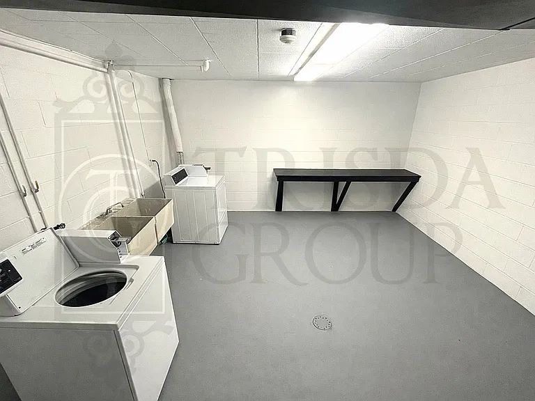 Avail Sept 30th: 2BR Apt in North Hills School District AC, Parking, Pets OK! — Photo 24