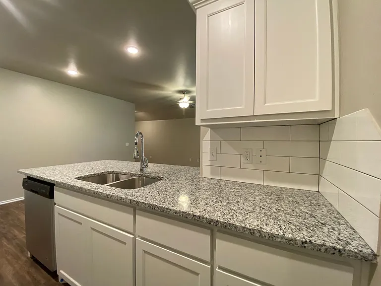 5220 Oakwood Villas Ct — Photo 14