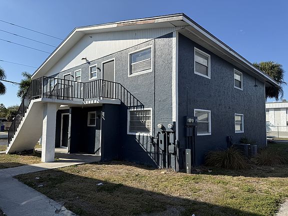 2nd image of 2505-2429 Hanson St #1