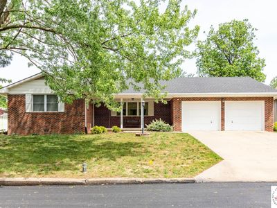 101 N Sunset Ave, Windsor, MO, 65360
