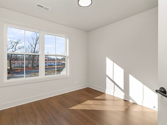 5th image of 68 Beckay Ct