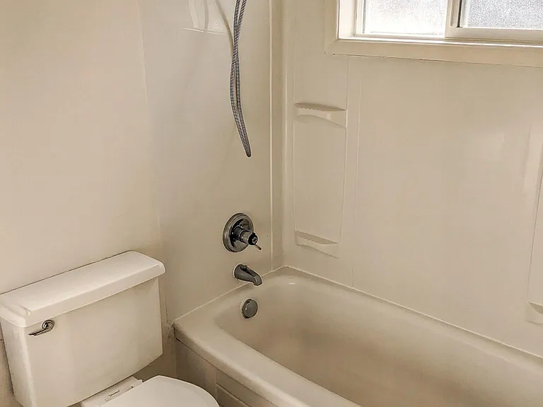 1136 Fairmount Ave S #8 — Photo 12