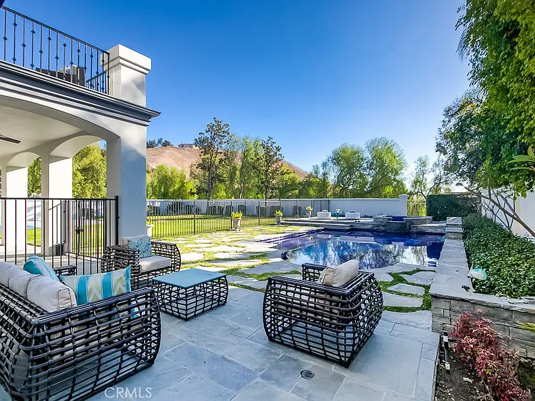 25504 Colette Way — Photo 57