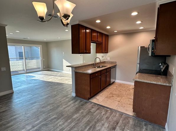 21981 Rimhurst Dr UNIT M