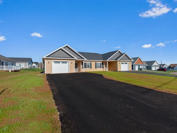 27 Loggie Dr, Summerside, PE C1N 0N9