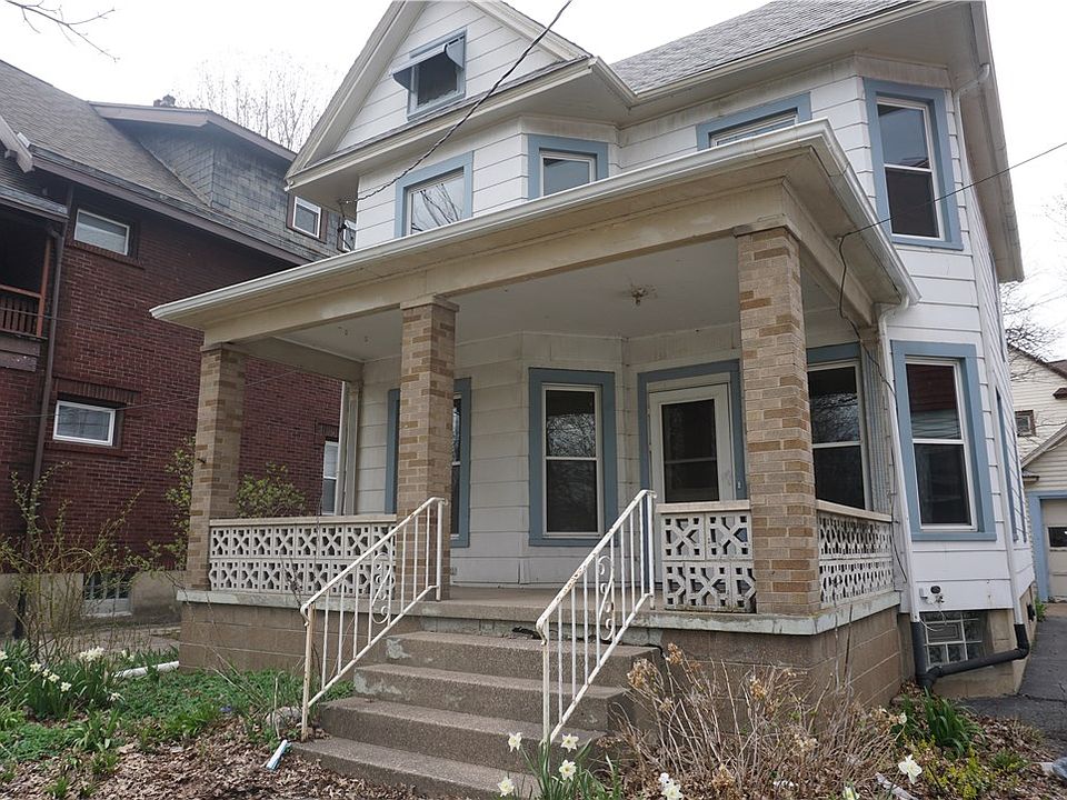 1st image of 716 Park Ave N