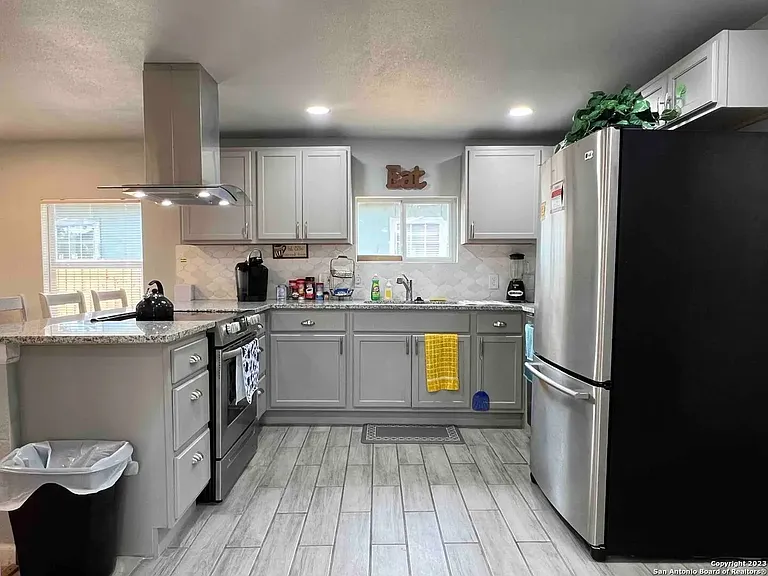 115 San Salvador Ave — Photo 11