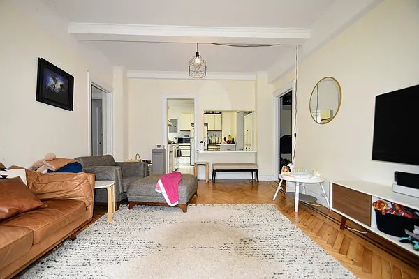 Rented by PMG Real Estate  | media 14