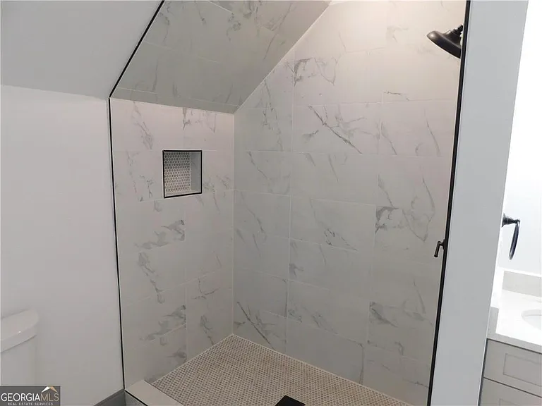 221 Stafford St NW — Photo 20