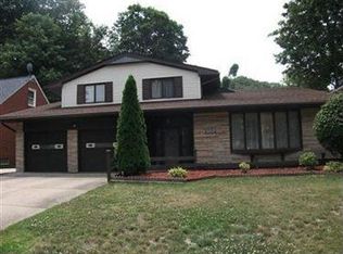 1684 Oakham Rd, Euclid, OH 44117