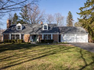 1420 E Bay Point Rd, Bayside, WI 53217