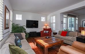 5th image of 3598 Akron Ct