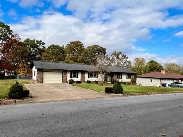 106 N Kingswood Dr, Mountain Home, AR 72653