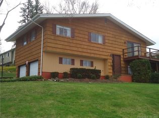 80 Clearview Dr, Brookfield, CT 06804