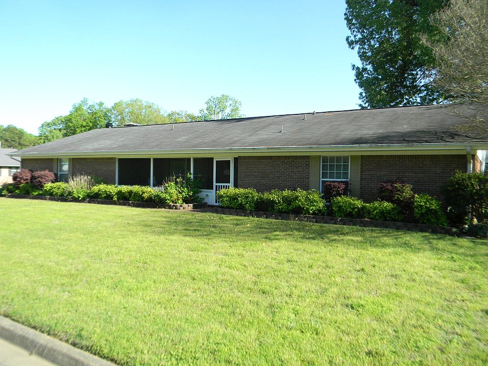 1st image of 1601 W 3rd Ct
