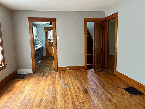 3rd image of 108 Ames Ave