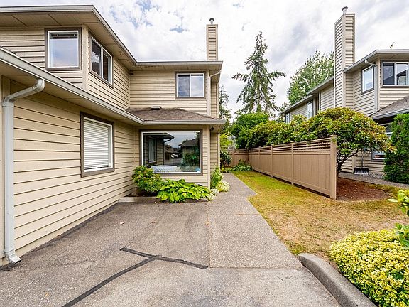 5th image of 9727 152b St #4
