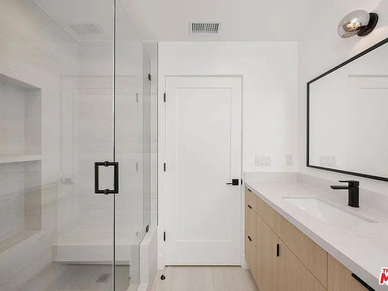 6239 Banner Ave — Photo 4