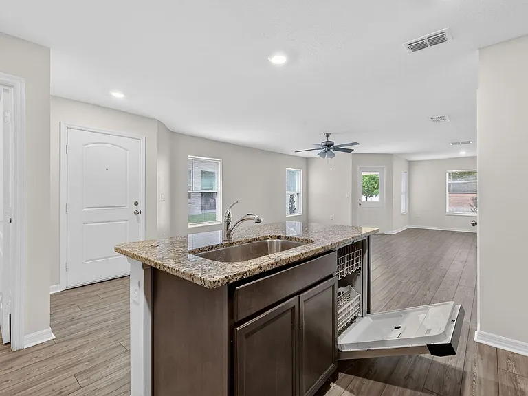 1604 Wynford Cir — Photo 13