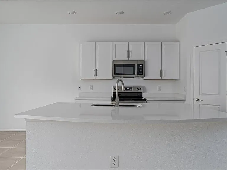 11720 Glenside Ter — Photo 4