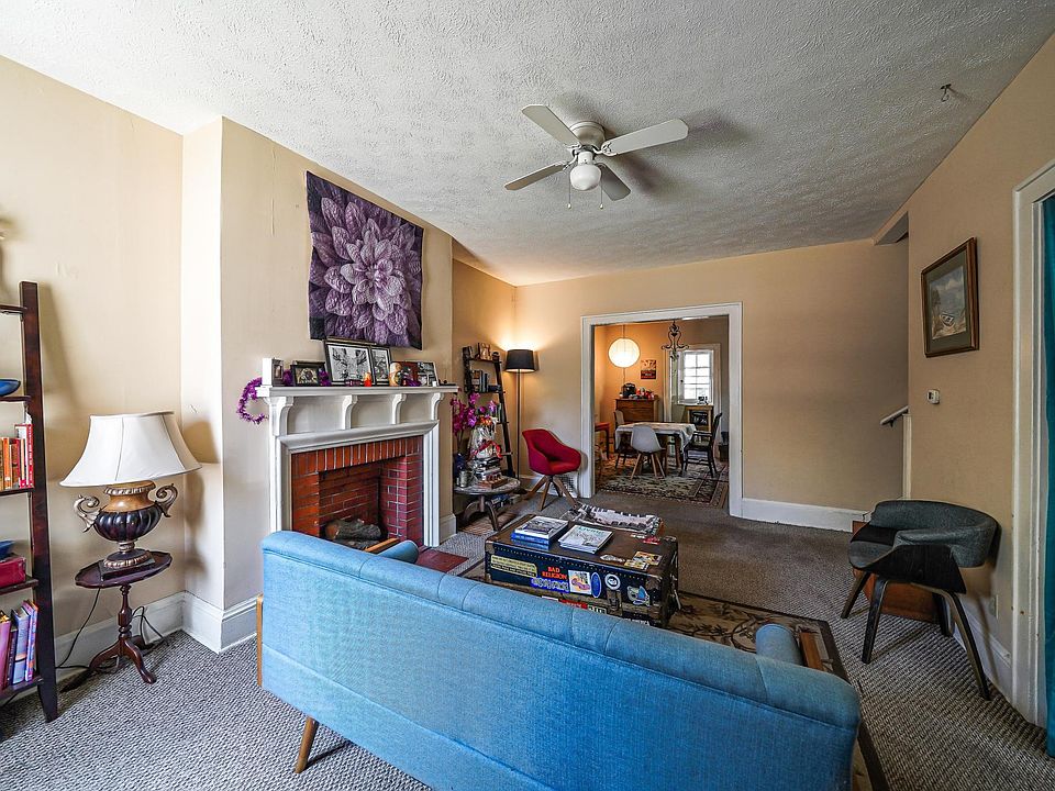 2nd image of 115 Westmoreland Ter