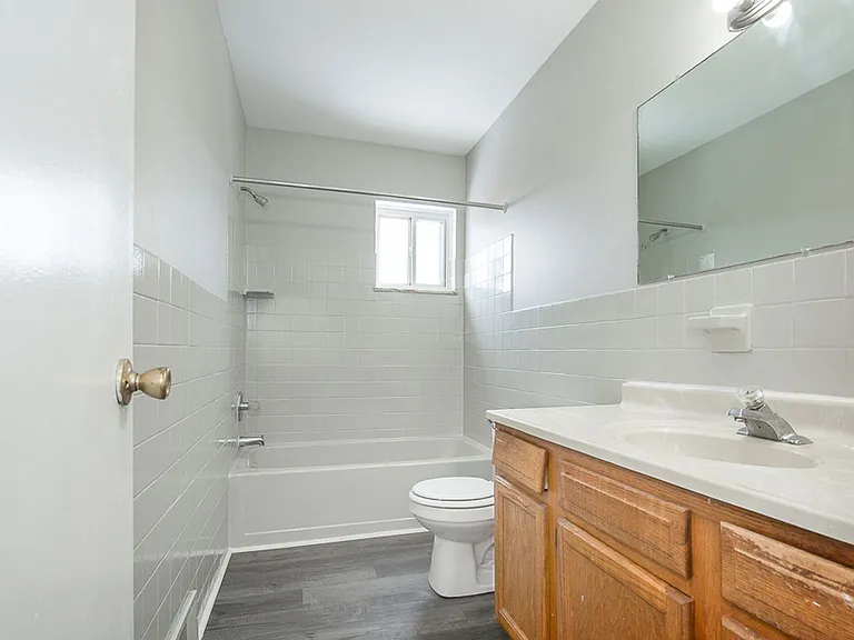 23755 Banbury Cir #10 — Photo 22