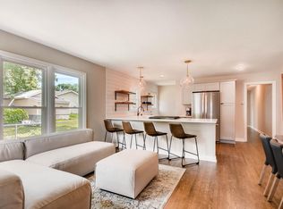 1320 Oxford St, Hopkins, MN 55343