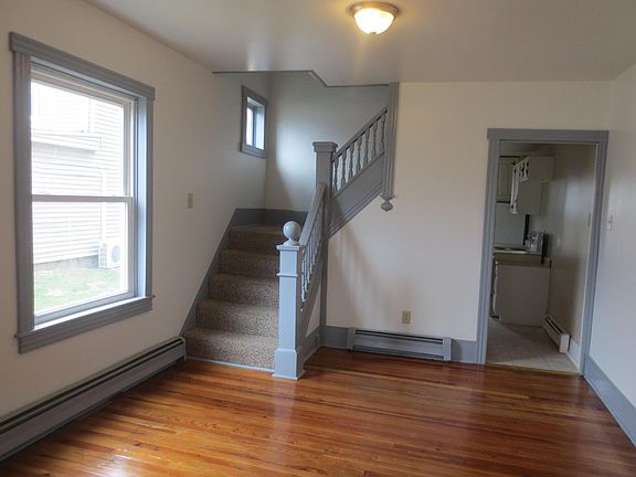 5th image of 343345 Whitman Ave