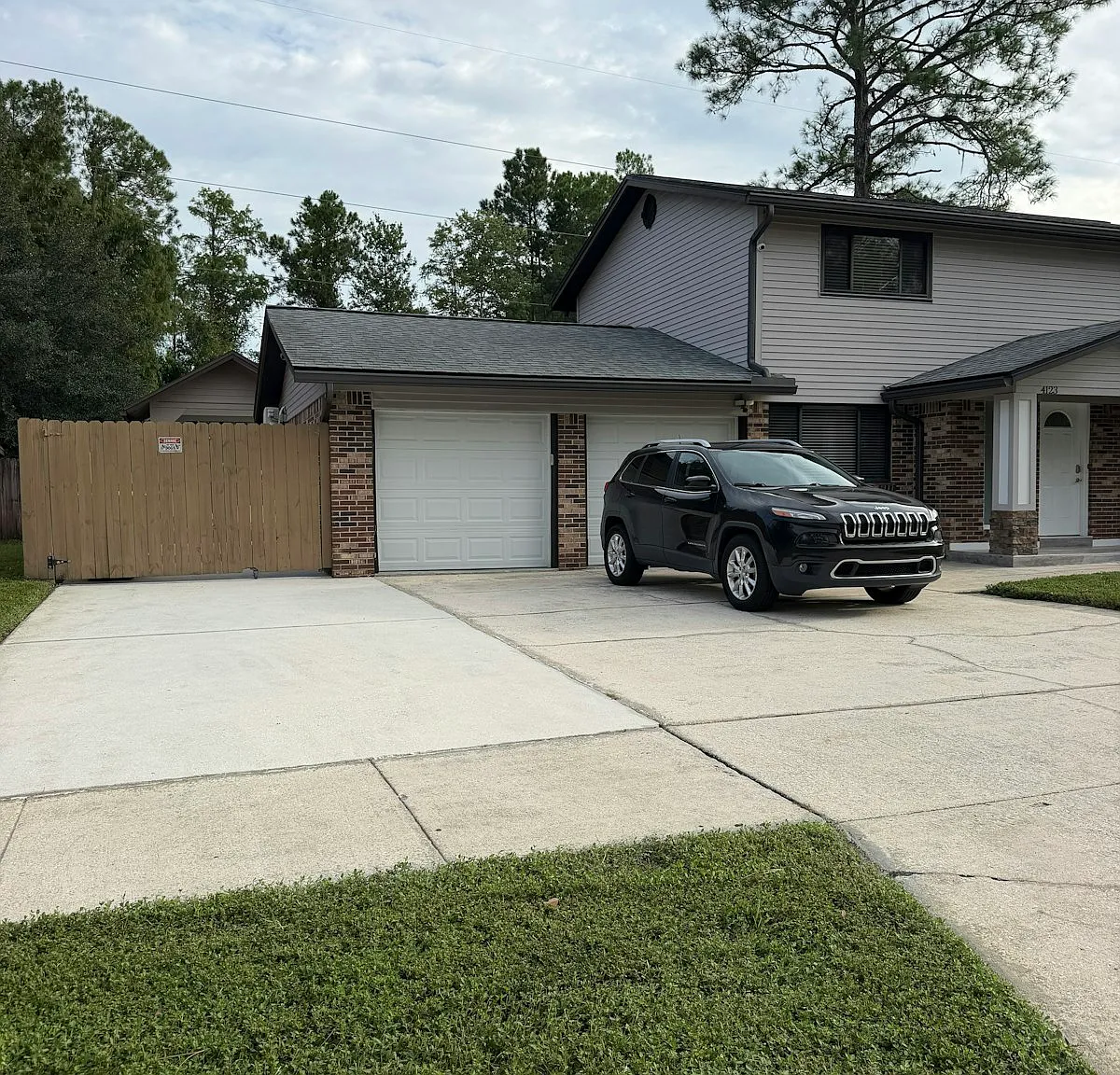 4123 Lazy Hollow Ln N — Photo 3
