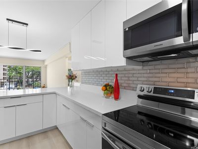 303 Liliuokalani Ave APT 304, Honolulu, HI, 96815