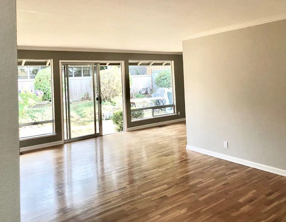 16429 NE 18th Street — Photo 3