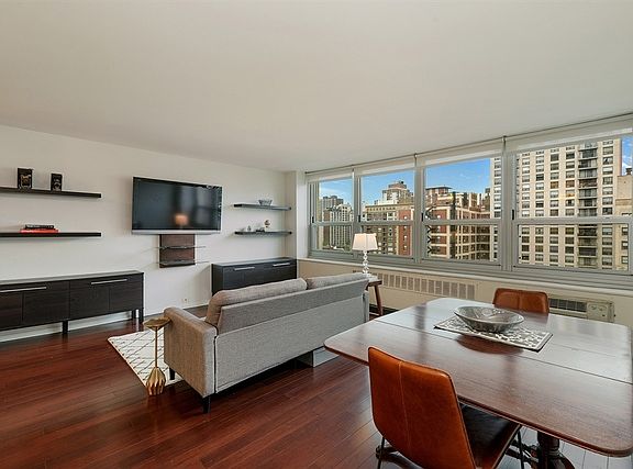 5th image of 1255 N Sandburg Ter Unit 1404