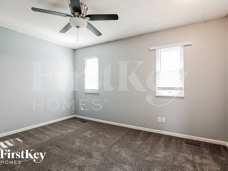 7119 N Shannon Ave — Photo 7