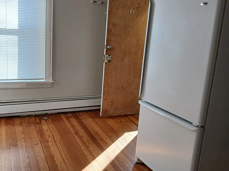 229 Rock St — Photo 2