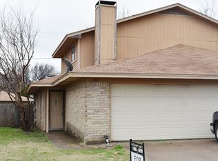 521-523 S Las Vegas Trail, Fort Worth, TX 76108