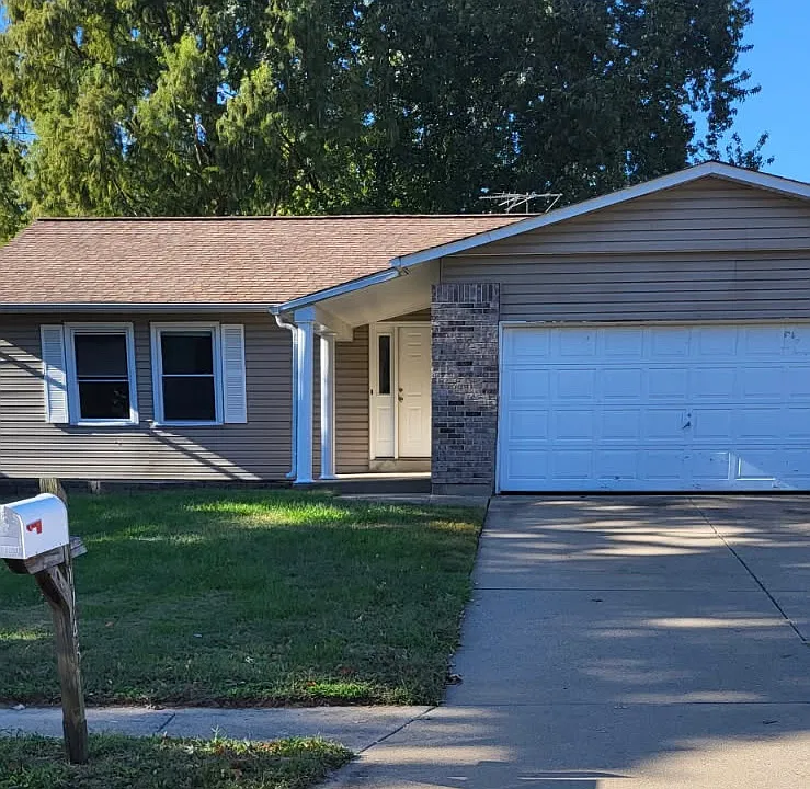 1745 Lynnbrook Dr