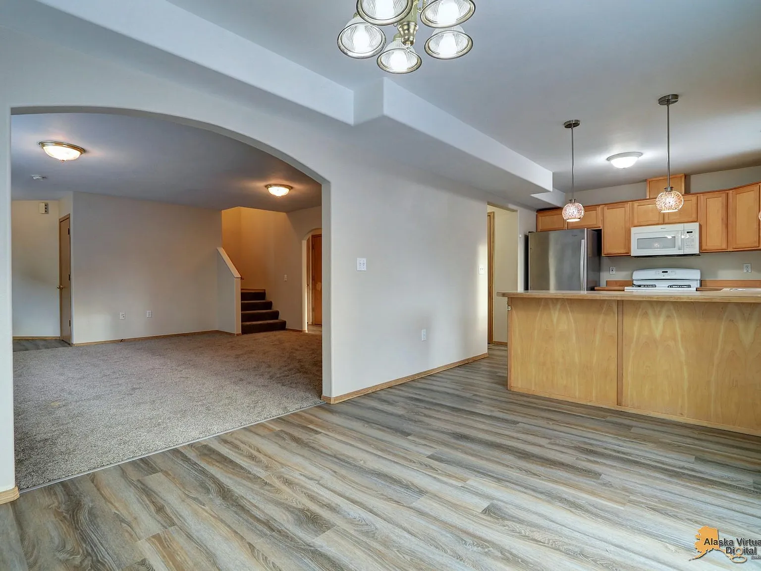 16608 Mercy Dr — Photo 3