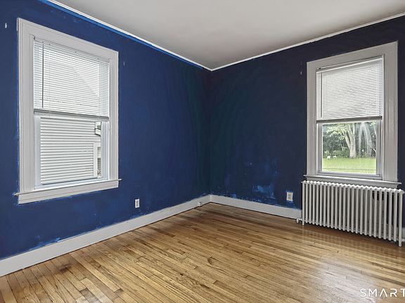 3rd image of 34 Colony Street