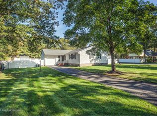 323 Jamaica Ave, Medford, NY 11763