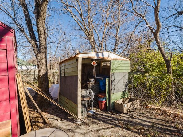 wichita-kansas-443189174 picture